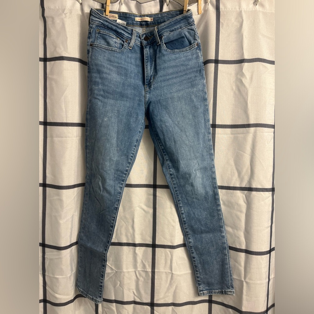 High Rise Levi’s skinny jeans